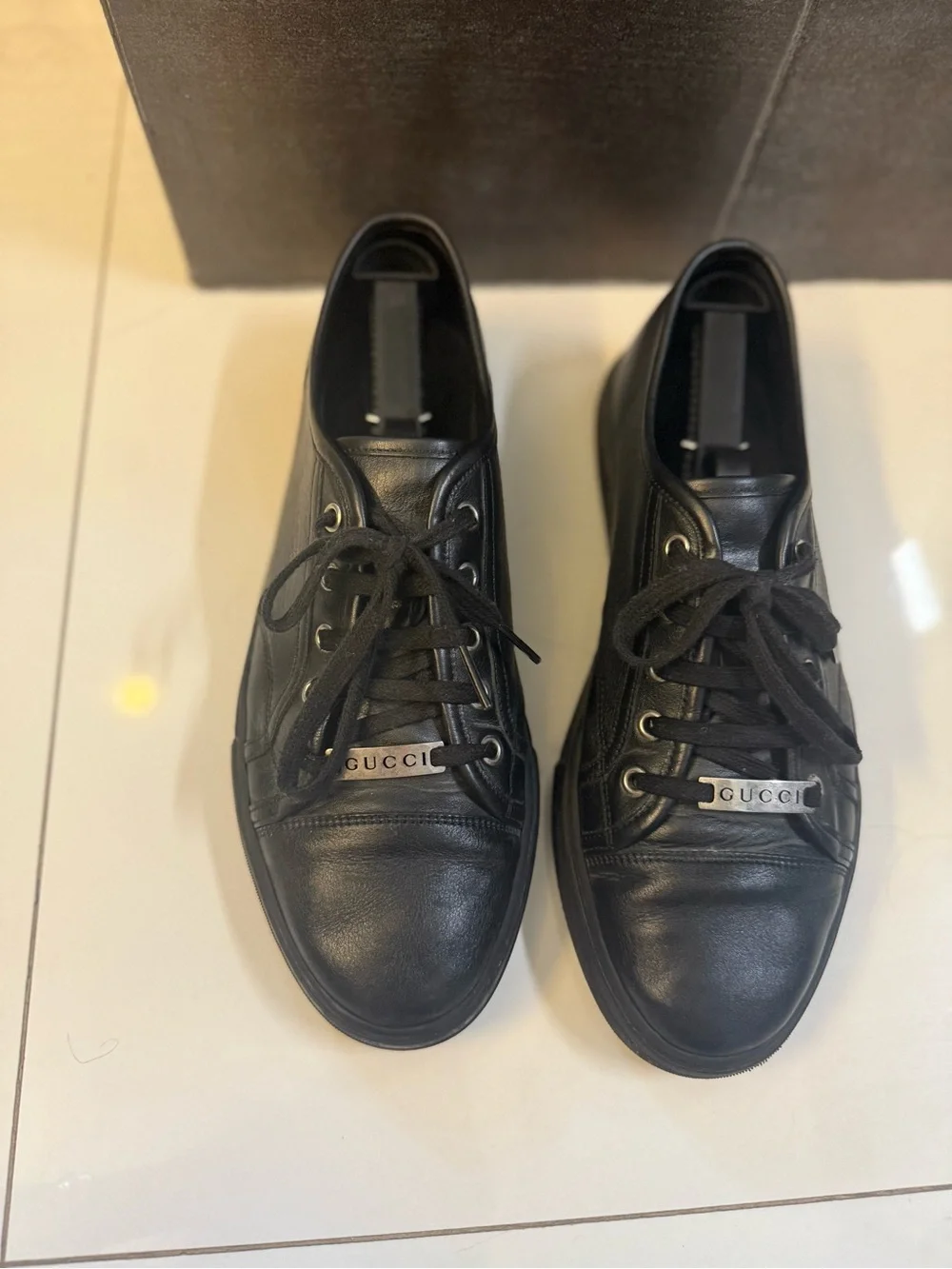 Low-Top Gucci Miro Soft Leather Sneakers